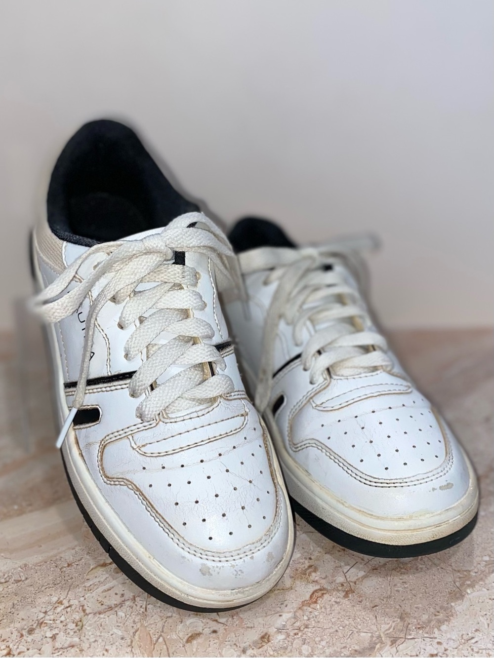 Nautica Boys ‘Milra’ White and Navy Low-Top Lace-Up Sneakers Size 1